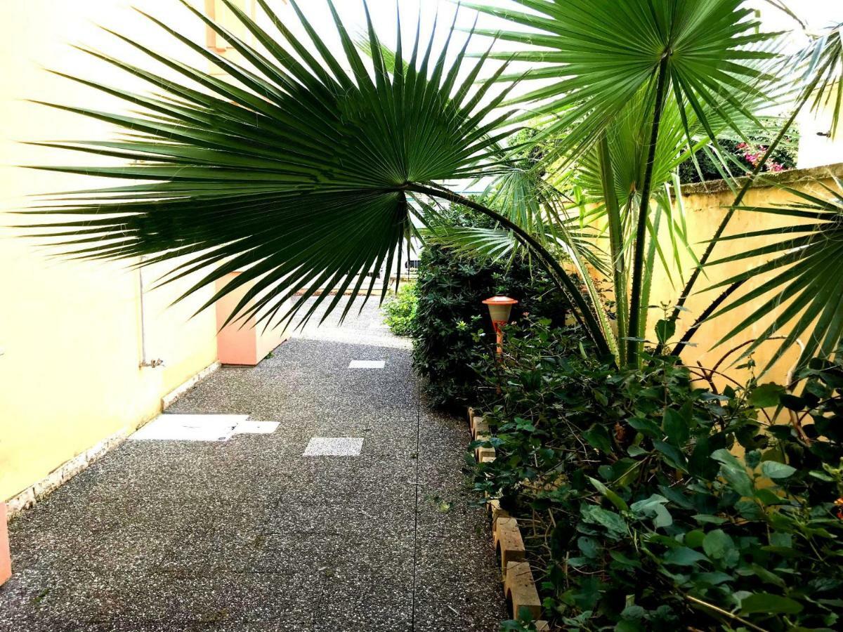 Appartamento Con Giardino Sul Mare Gallipoli Kültér fotó